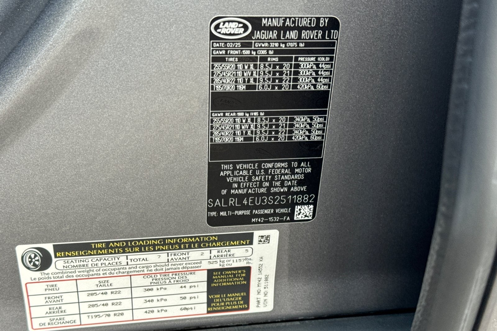 2025 Land Rover Discovery Dynamic SE