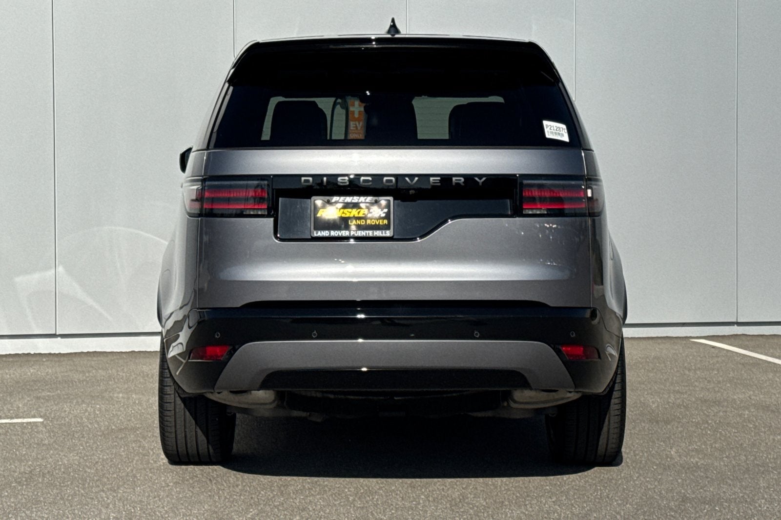 2025 Land Rover Discovery Dynamic SE
