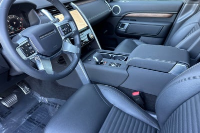 2025 Land Rover Discovery Dynamic SE