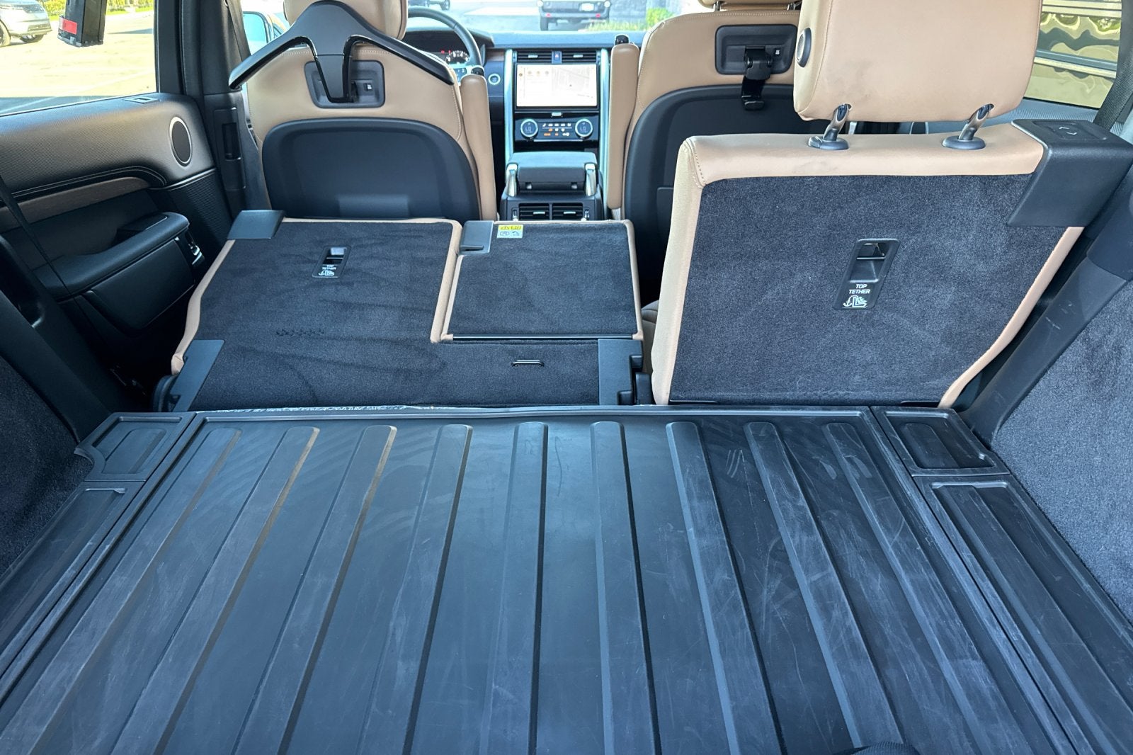 2025 Land Rover Discovery Dynamic SE