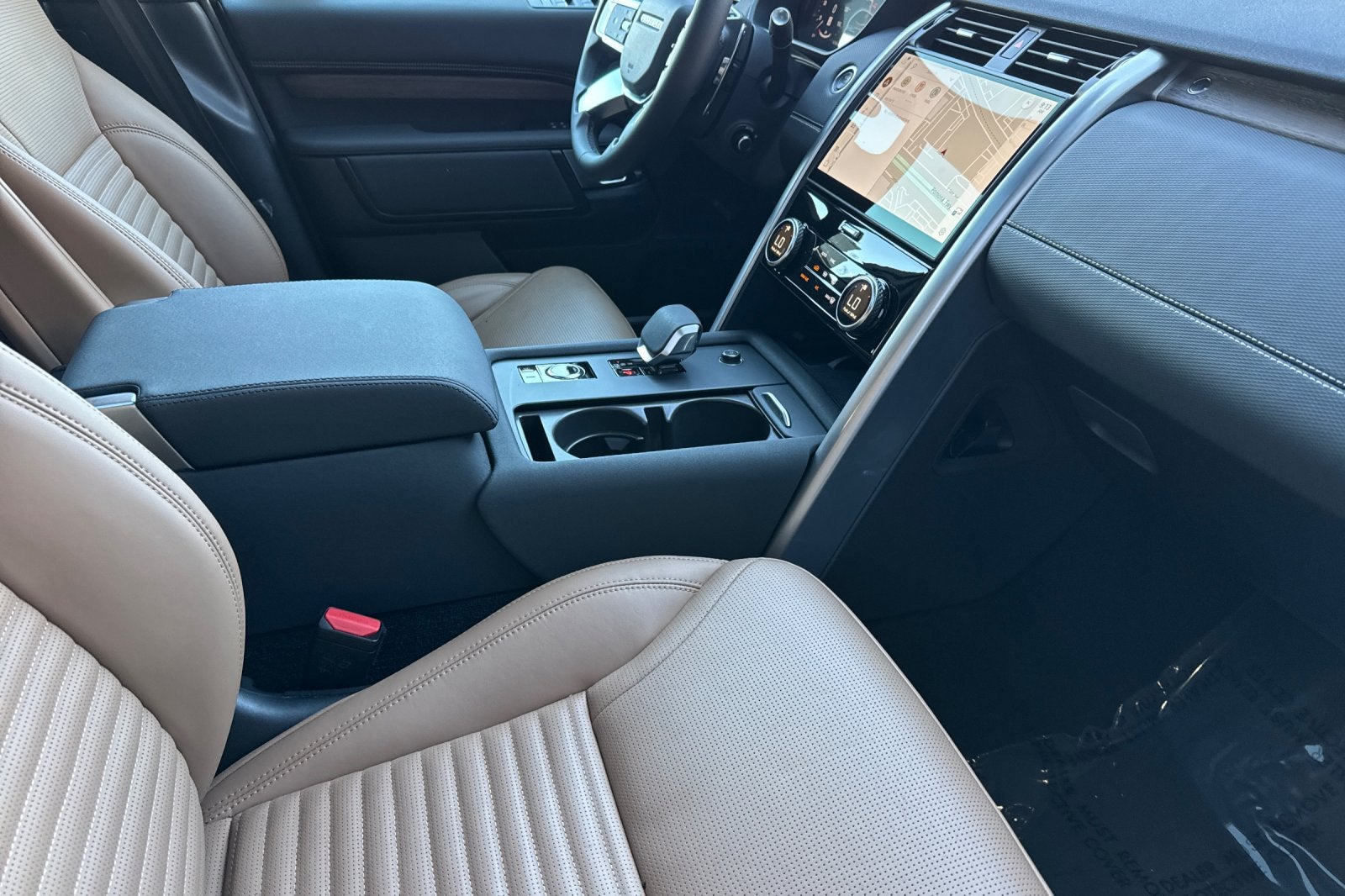 2025 Land Rover Discovery Dynamic SE