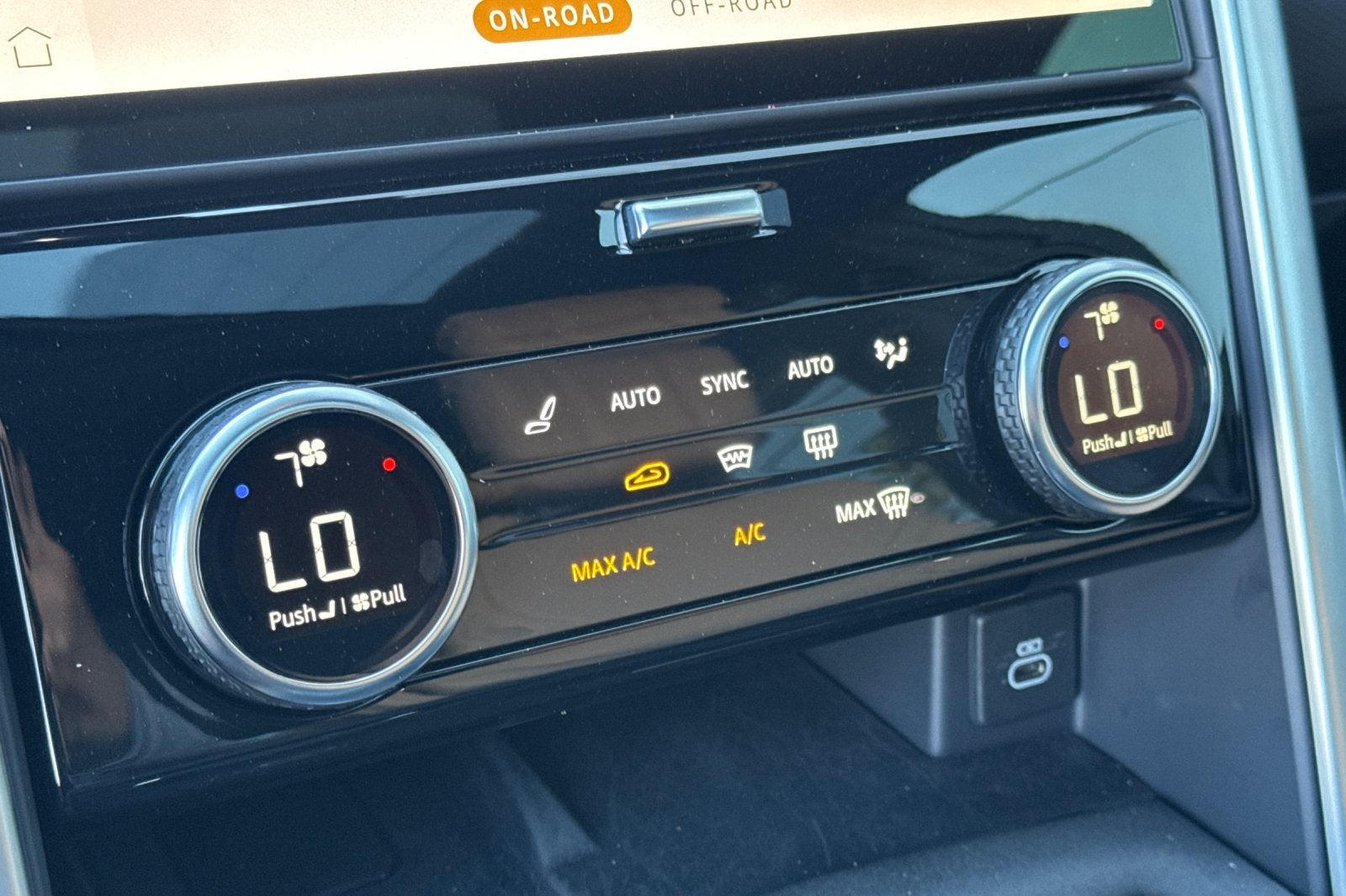 2025 Land Rover Discovery Dynamic SE