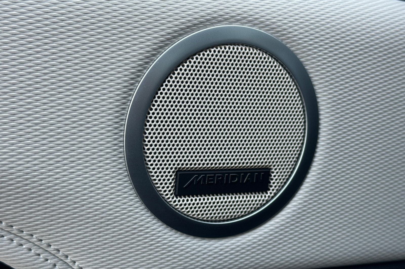 2023 Land Rover Discovery S R-Dynamic