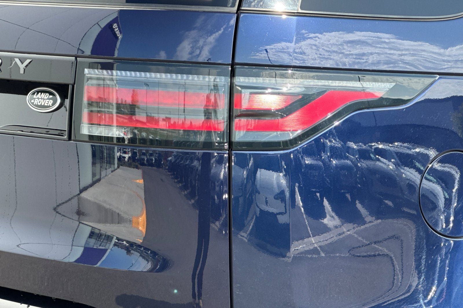 2023 Land Rover Discovery S R-Dynamic