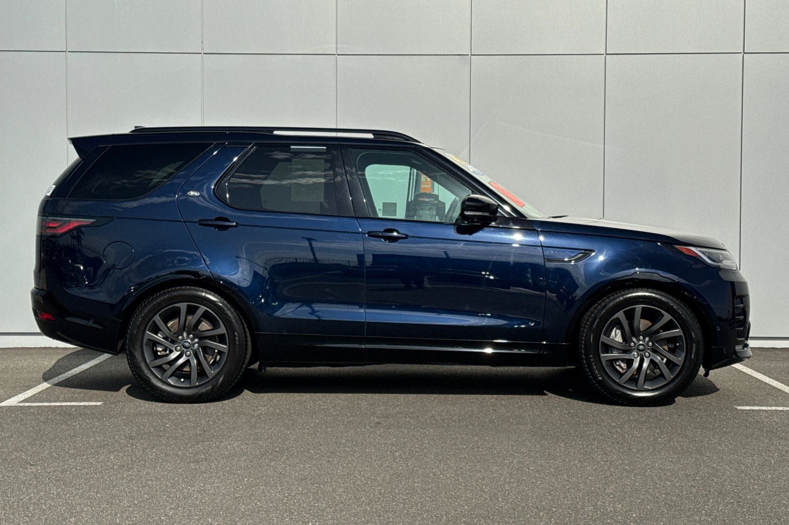 2023 Land Rover Discovery S R-Dynamic