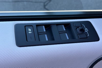 2023 Land Rover Discovery Metropolitan Edition