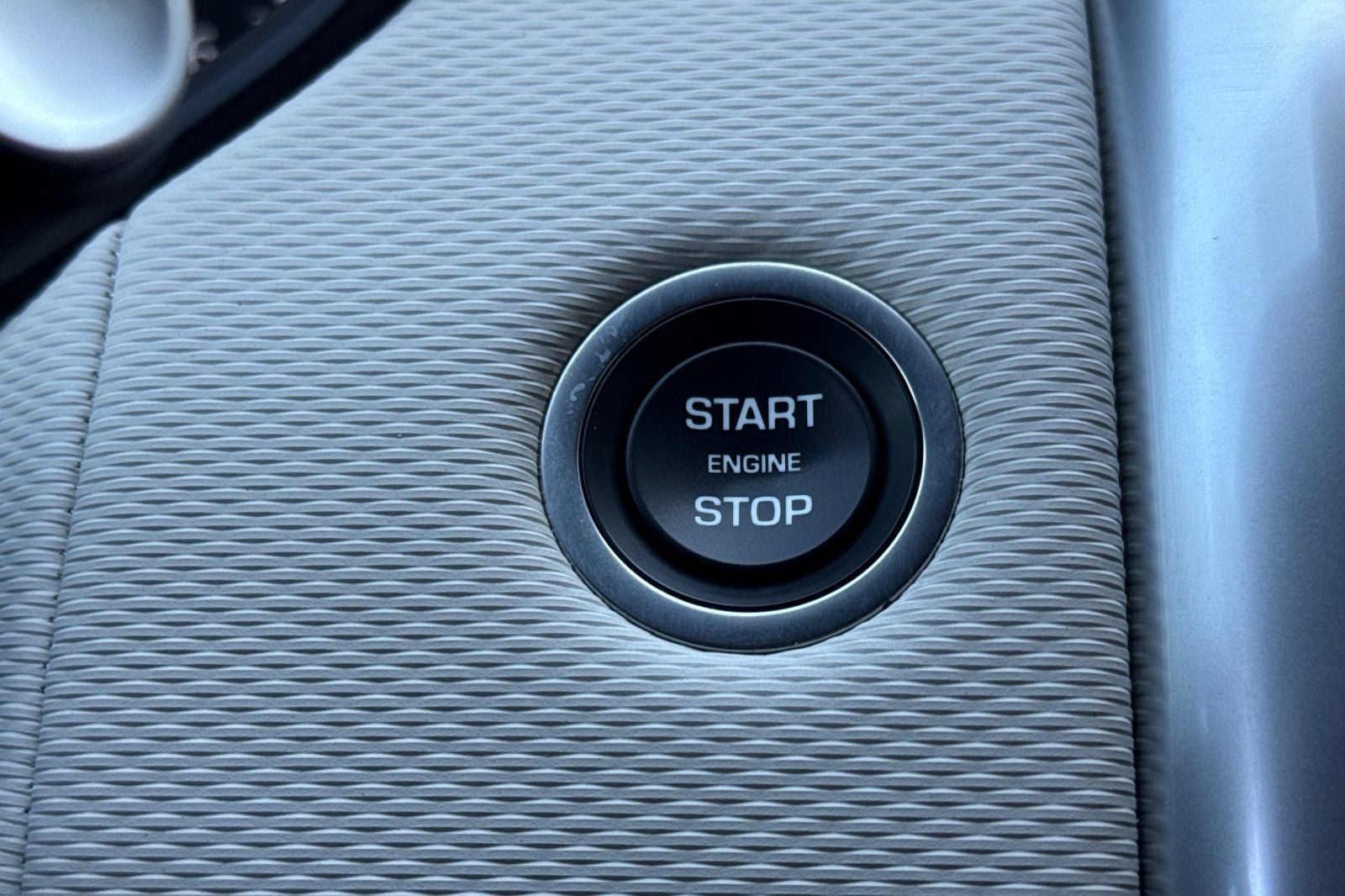 2023 Land Rover Discovery Metropolitan Edition