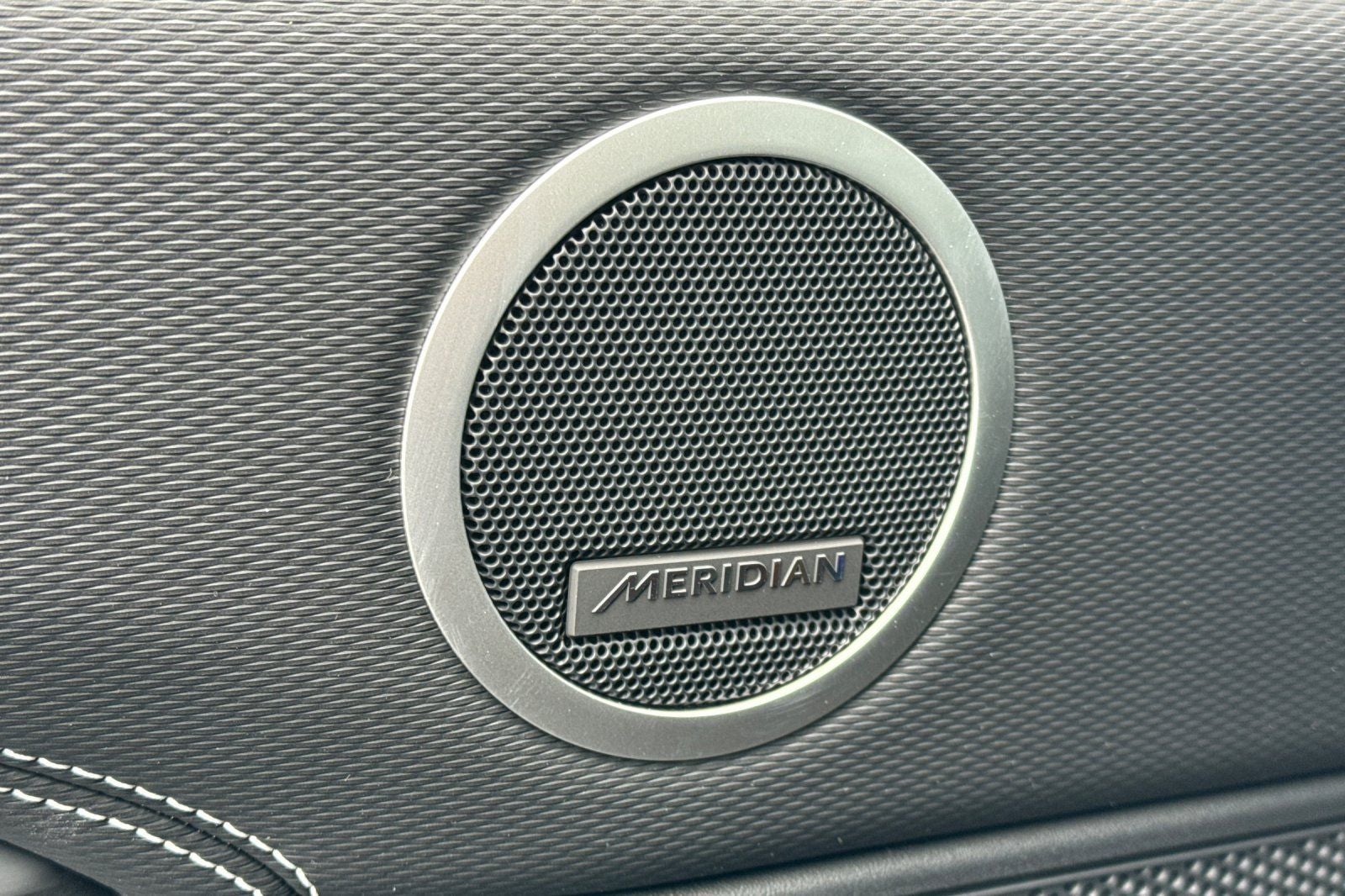 2026 Land Rover Discovery Gemini Edition