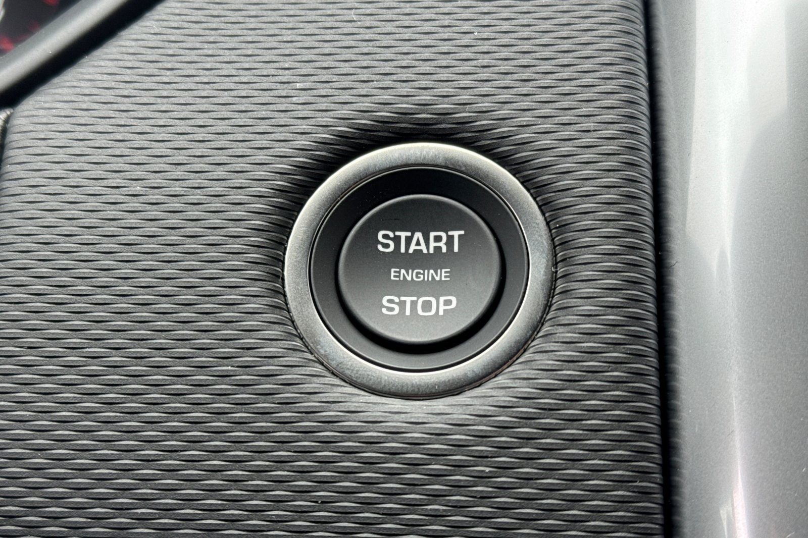 2026 Land Rover Discovery Gemini Edition