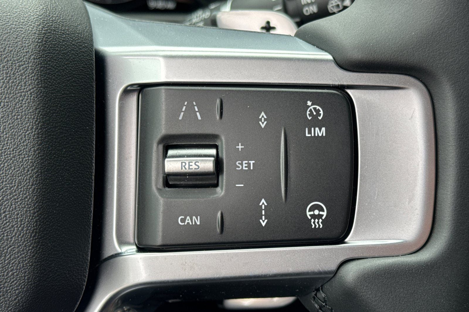 2026 Land Rover Discovery Gemini Edition