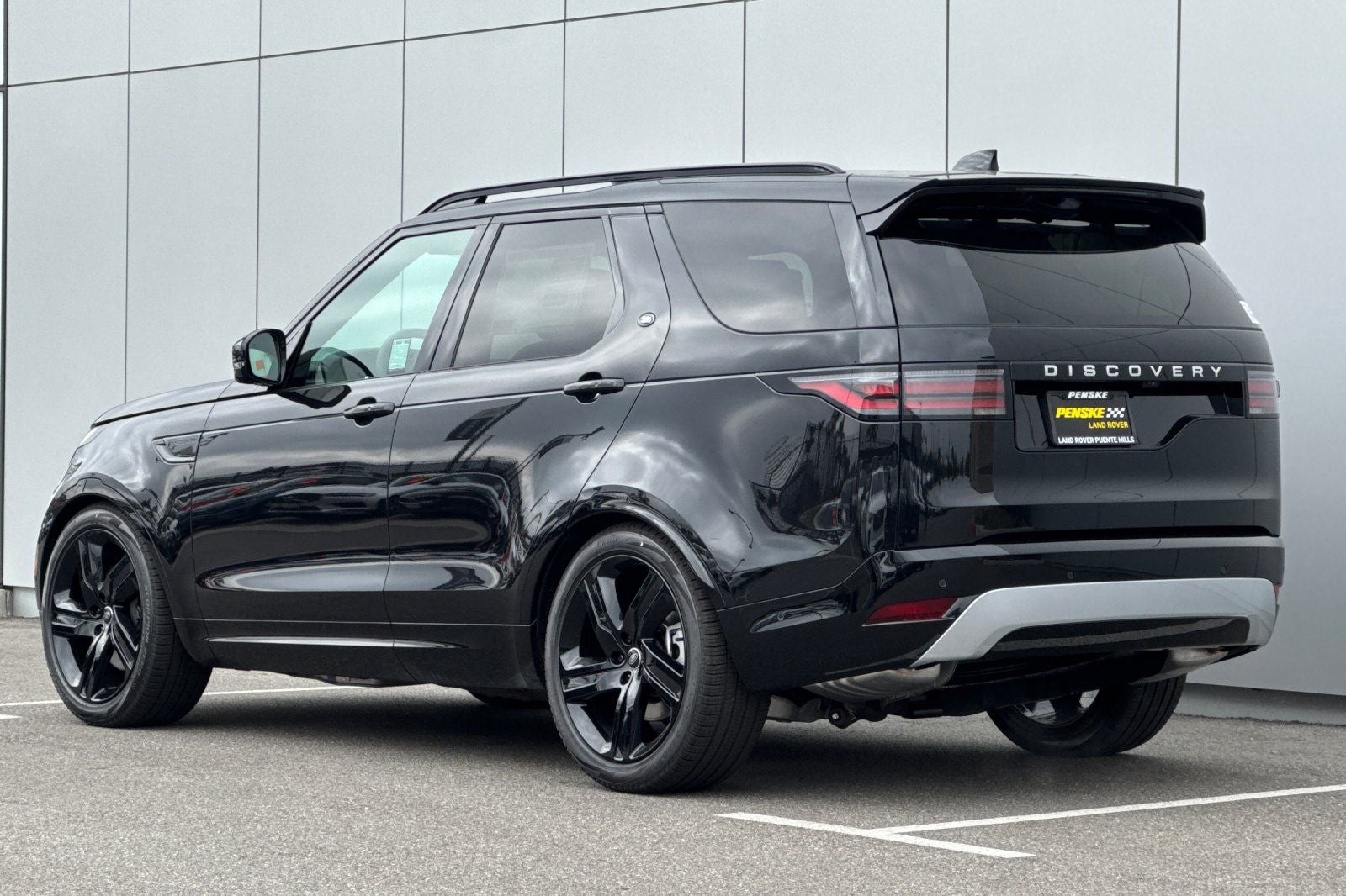 2026 Land Rover Discovery Gemini Edition