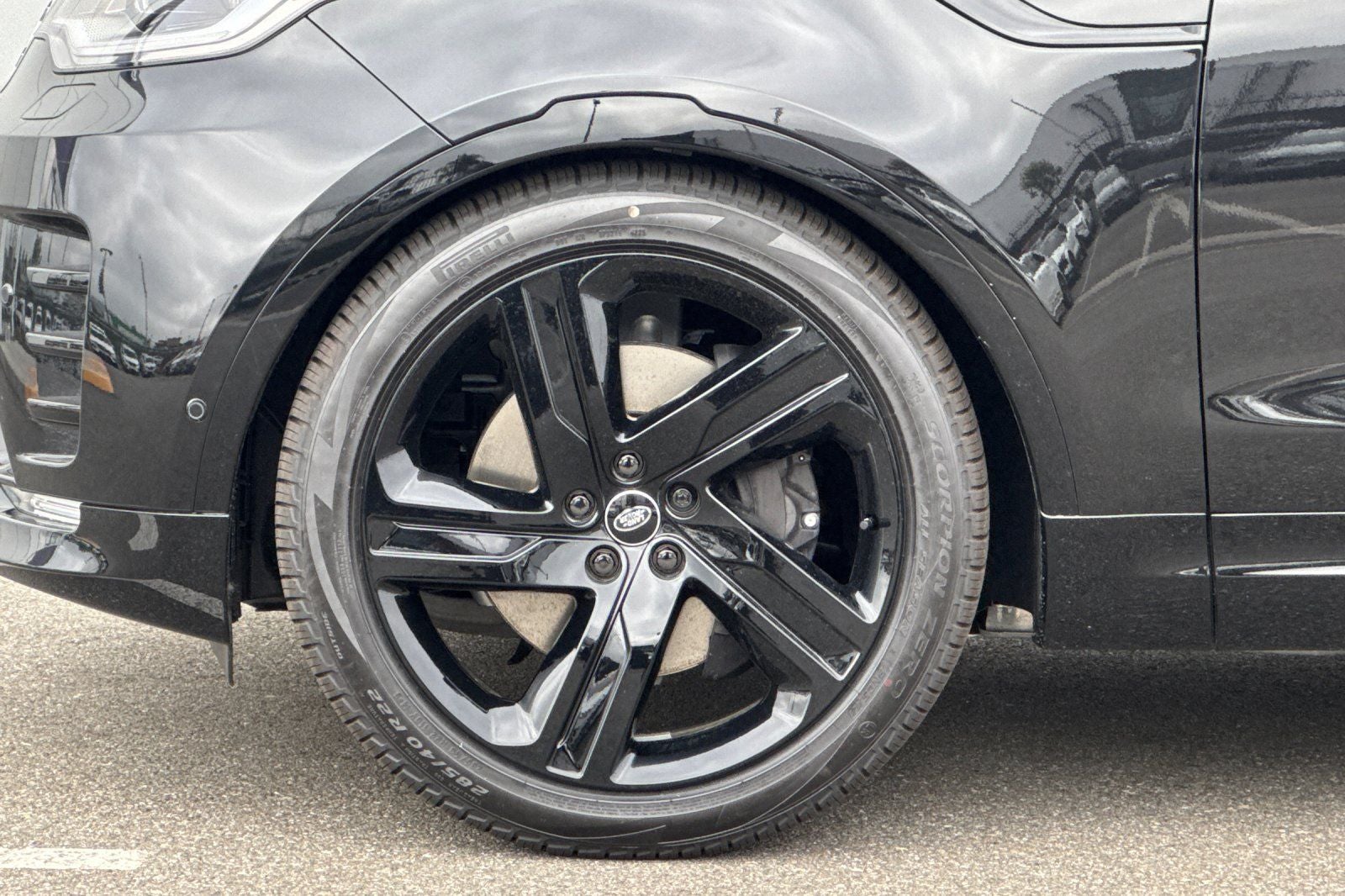 2026 Land Rover Discovery Gemini Edition