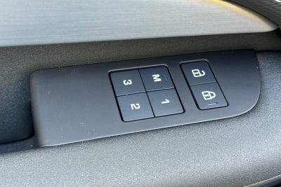 2026 Land Rover Discovery Gemini Edition