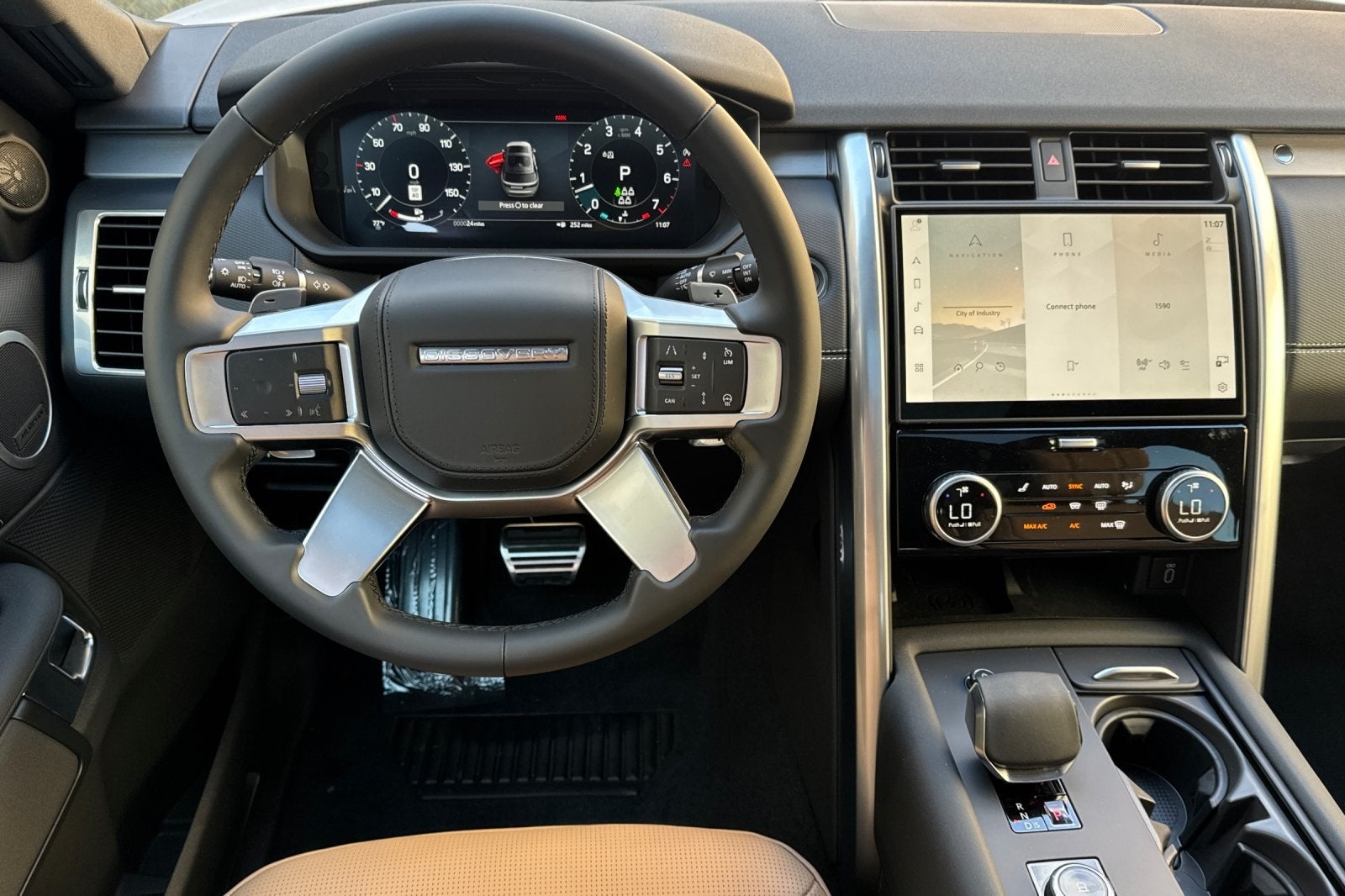 2026 Land Rover Discovery Gemini Edition