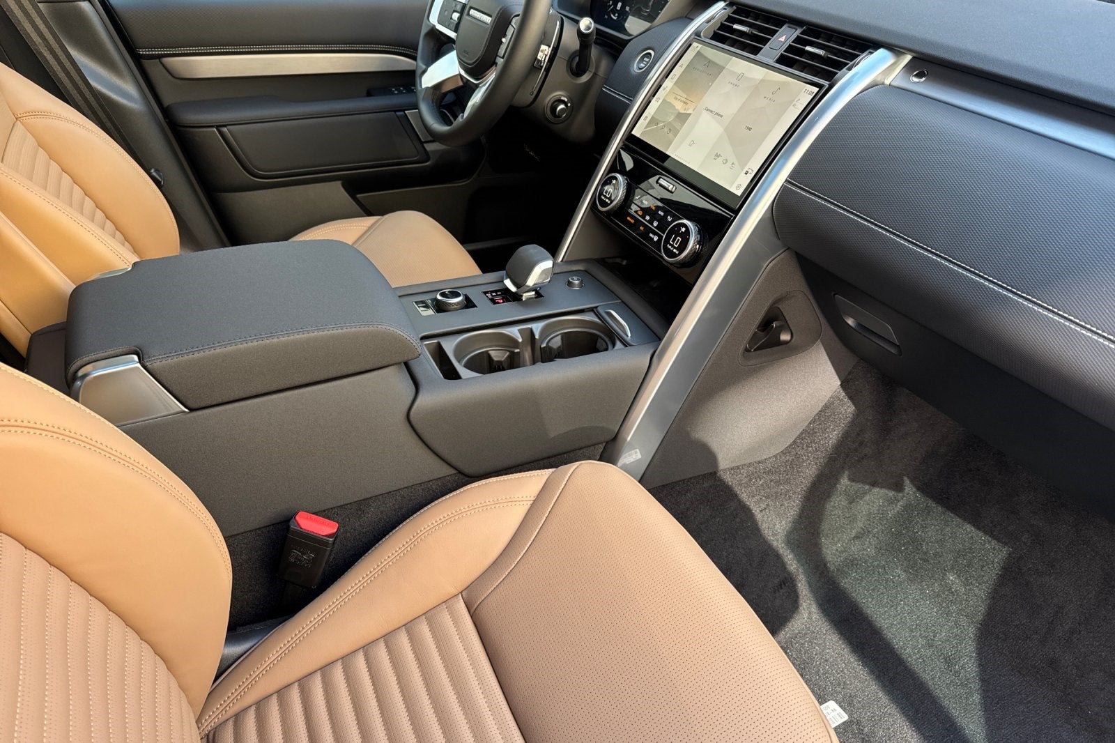 2026 Land Rover Discovery Gemini Edition