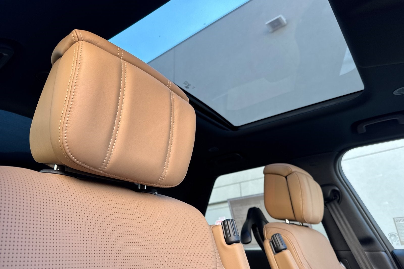 2026 Land Rover Discovery Gemini Edition