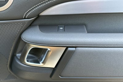 2026 Land Rover Discovery Gemini Edition