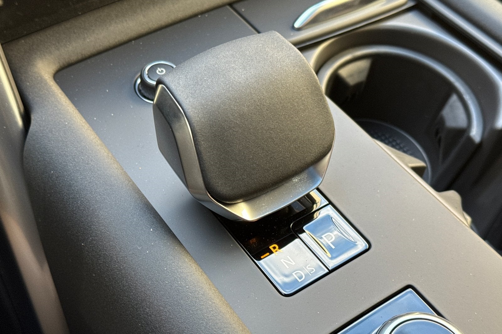 2026 Land Rover Discovery Gemini Edition