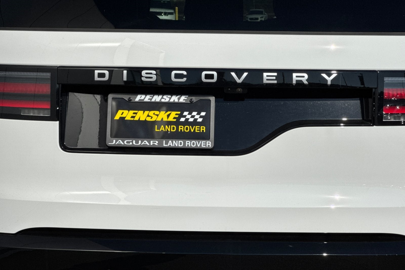 2026 Land Rover Discovery Gemini Edition