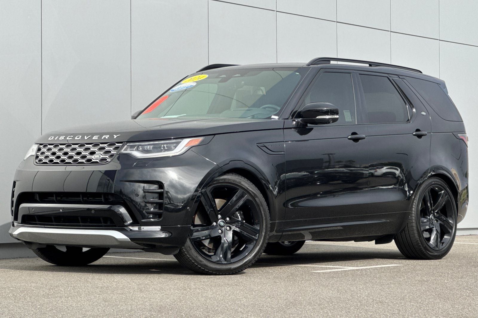 2024 Land Rover Discovery Metropolitan Edition