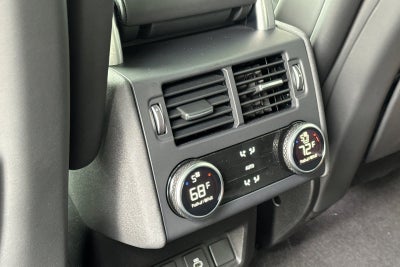 2024 Land Rover Discovery Metropolitan Edition