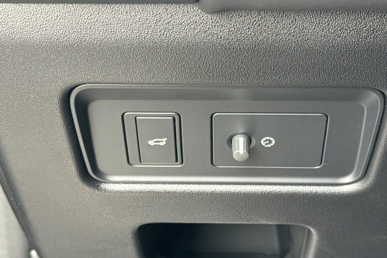 2024 Land Rover Discovery Metropolitan Edition