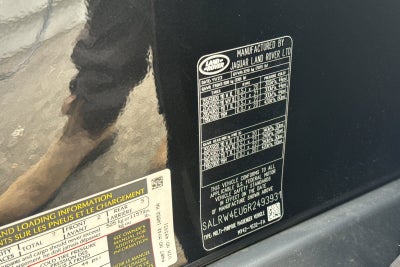 2024 Land Rover Discovery Metropolitan Edition