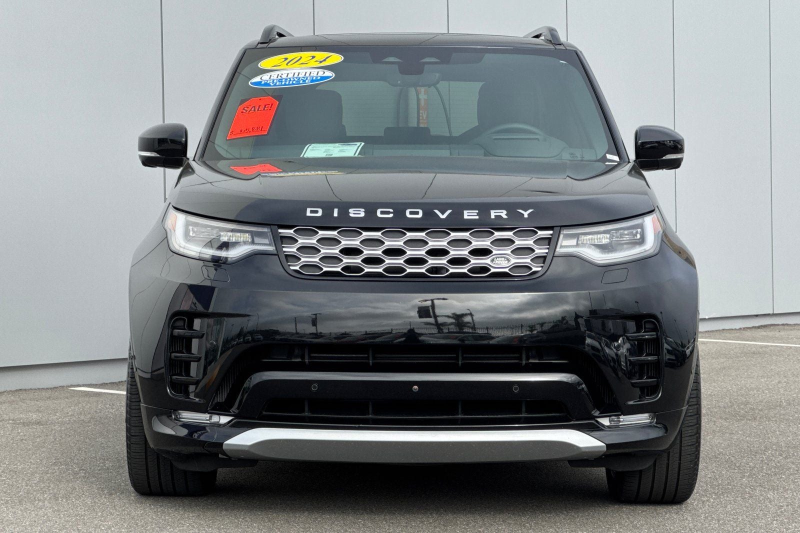 2024 Land Rover Discovery Metropolitan Edition