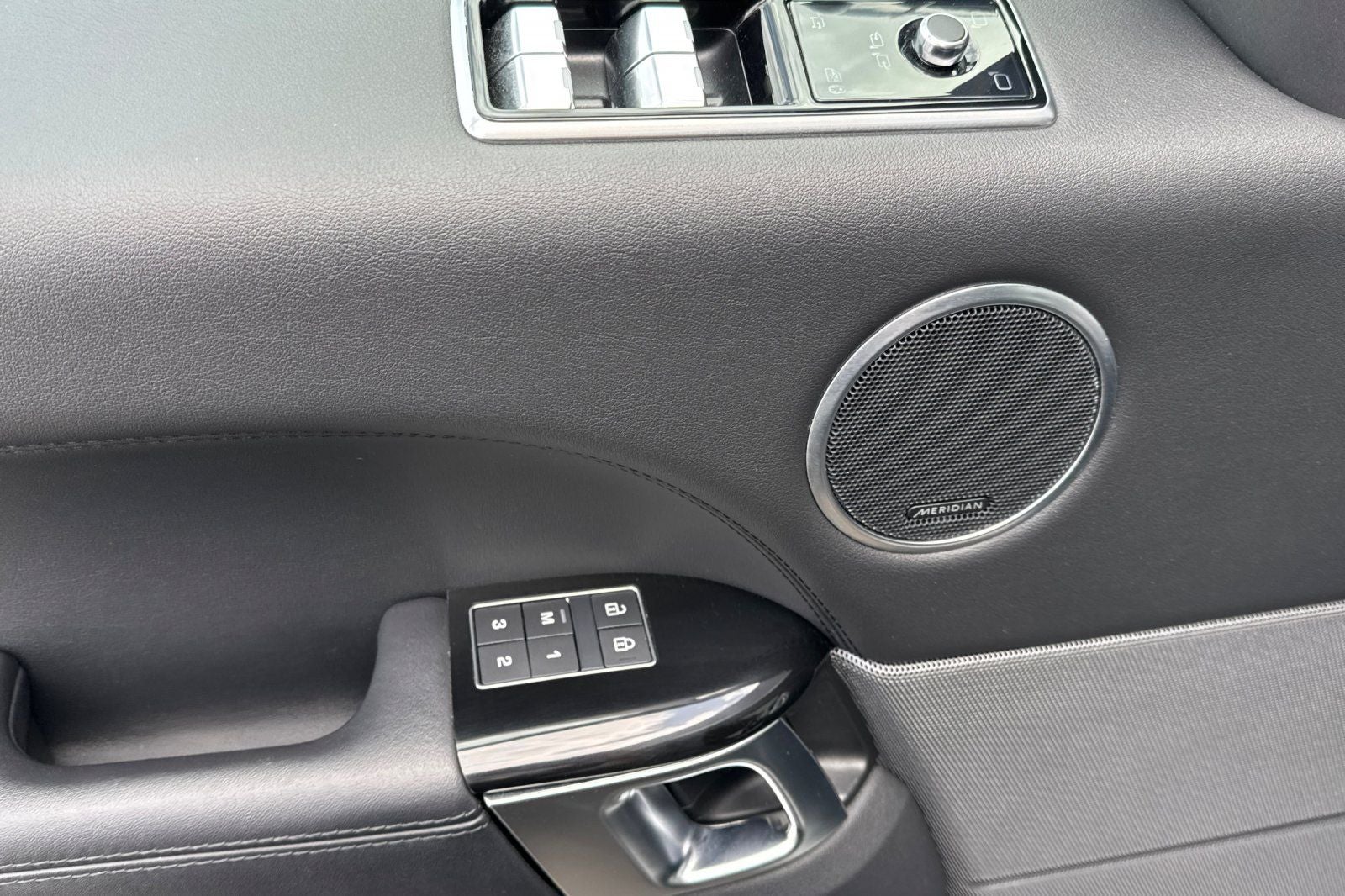 2022 Land Rover Range Rover Sport HSE Silver Edition