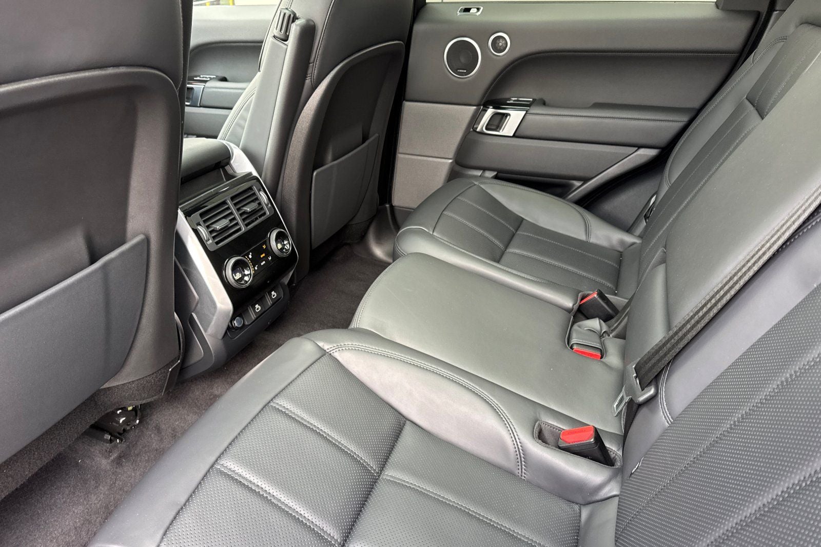 2022 Land Rover Range Rover Sport HSE Silver Edition
