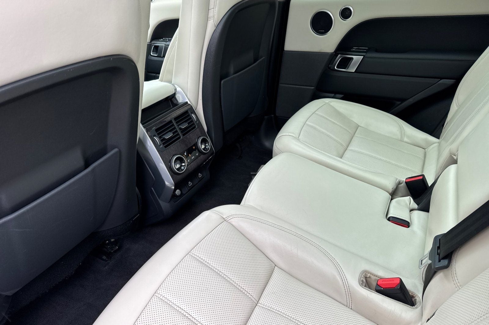 2022 Land Rover Range Rover Sport HSE Silver Edition