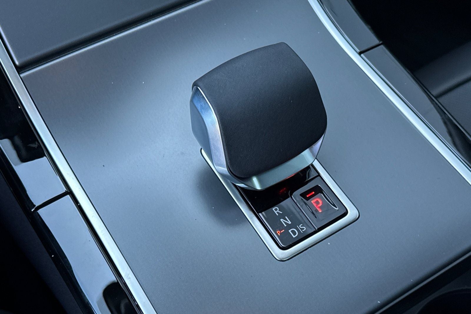 2026 Land Rover Range Rover Velar S