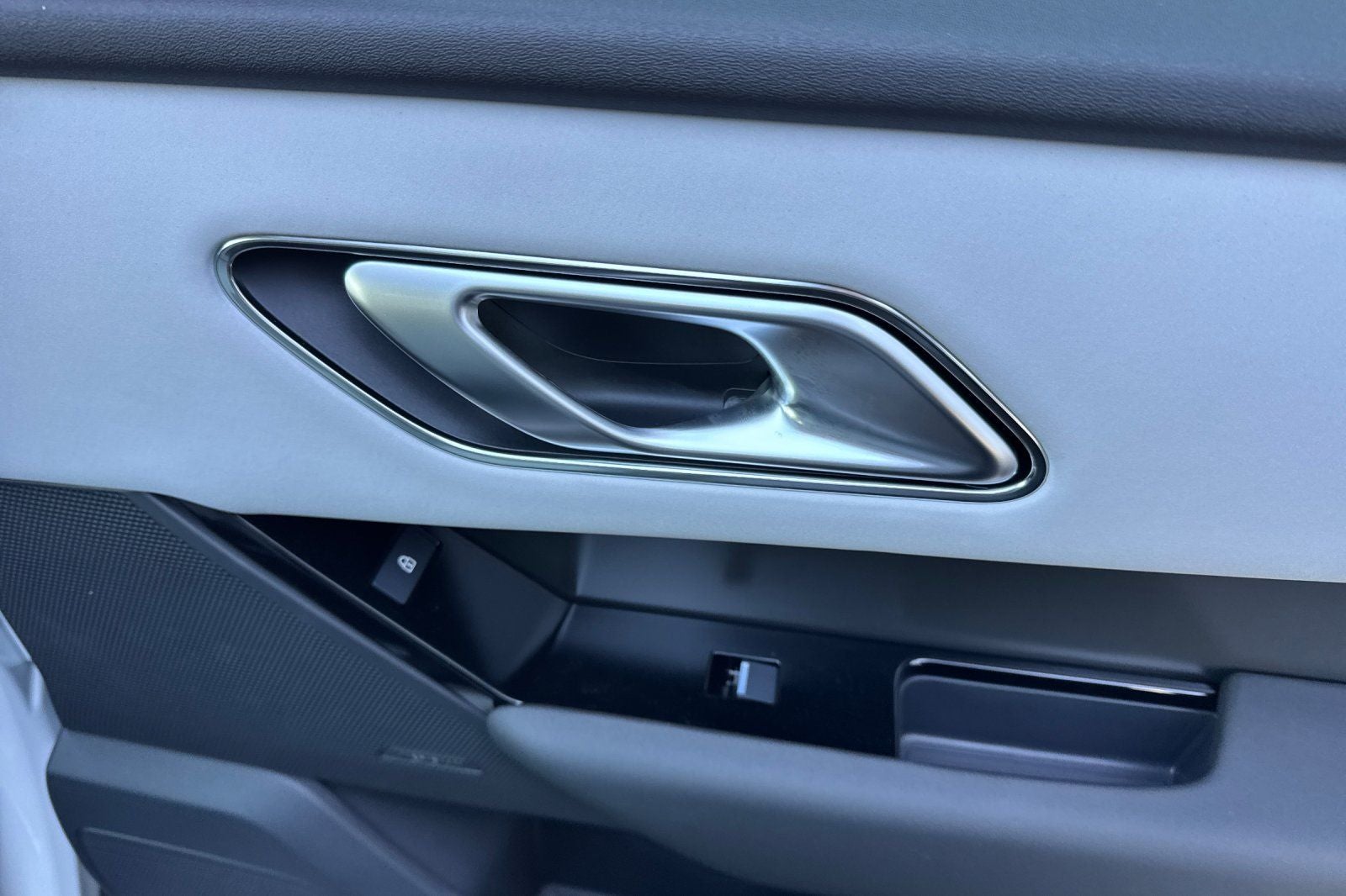 2026 Land Rover Range Rover Velar S