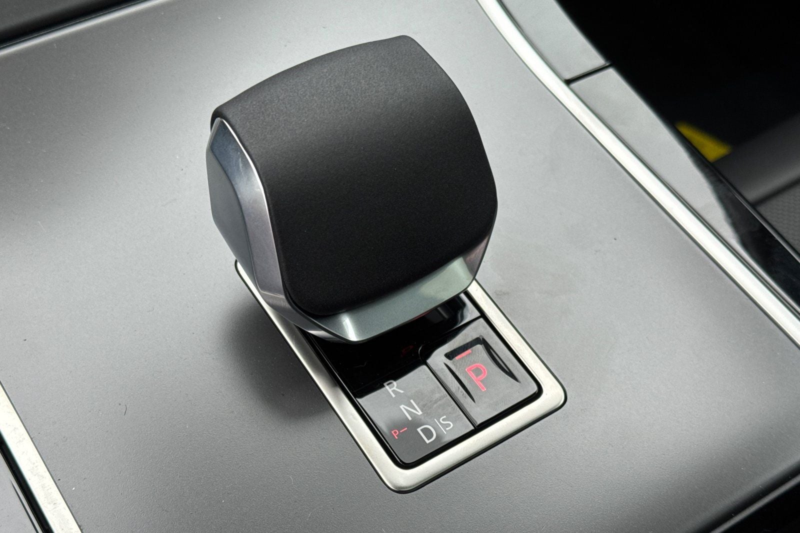2026 Land Rover Range Rover Velar S