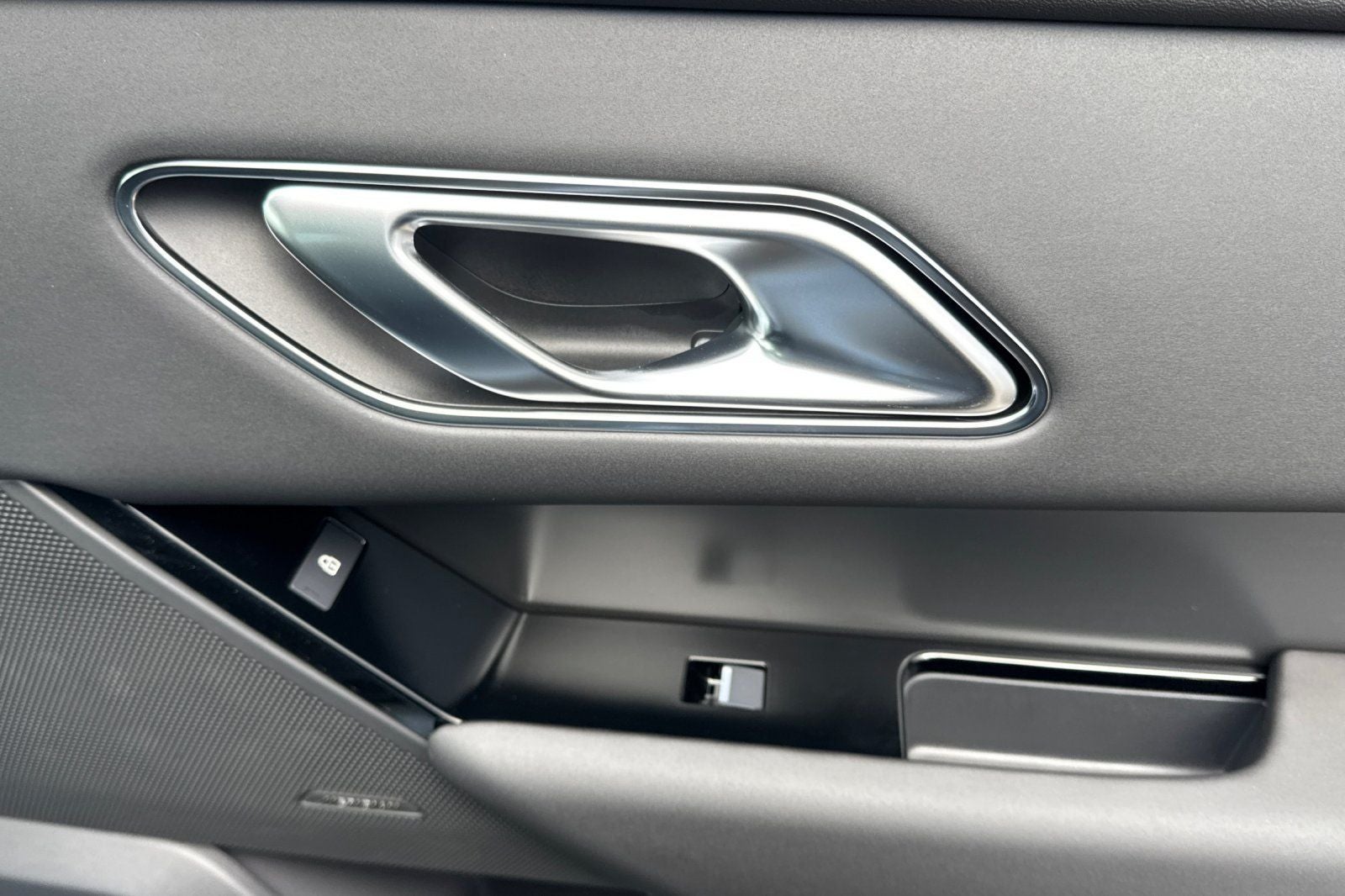 2026 Land Rover Range Rover Velar S