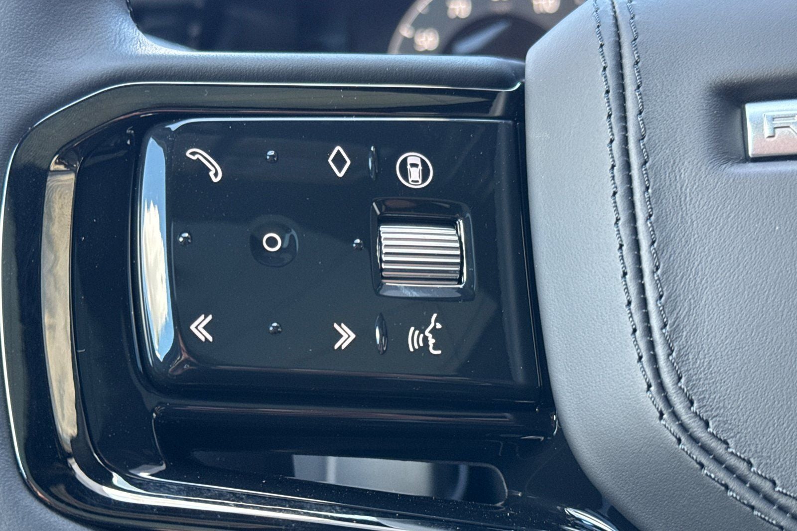 2026 Land Rover Range Rover Velar S