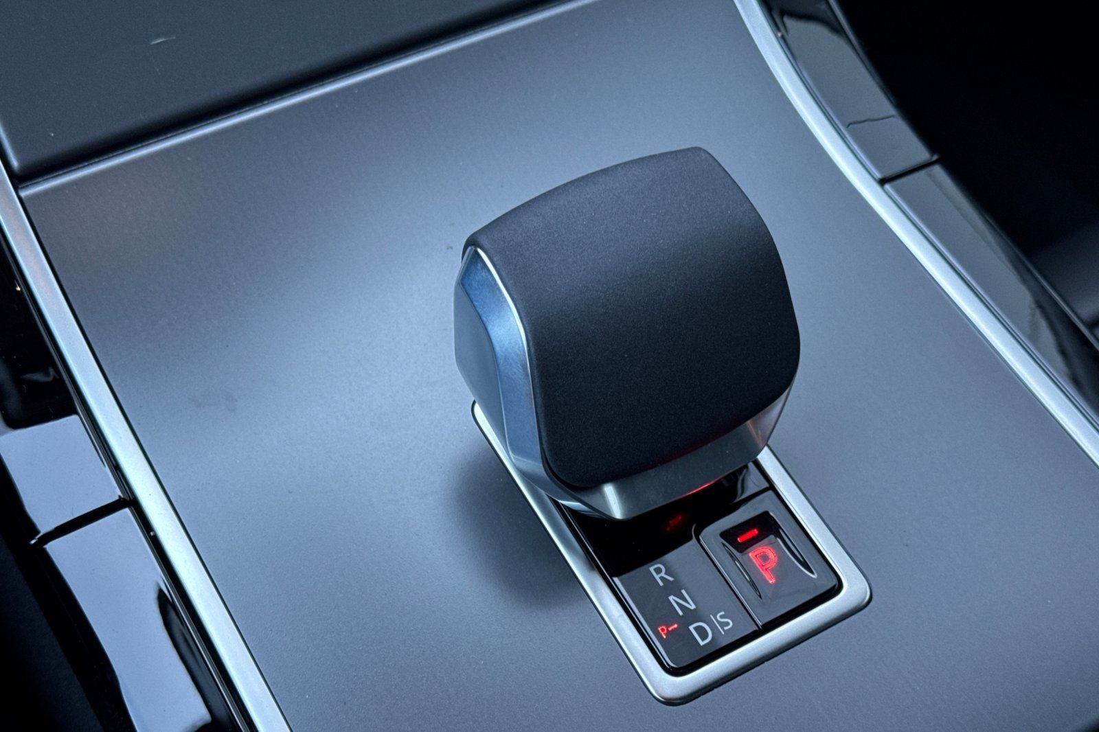 2026 Land Rover Range Rover Velar S