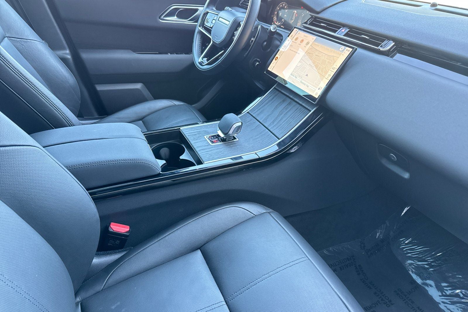 2025 Land Rover Range Rover Velar Dynamic SE