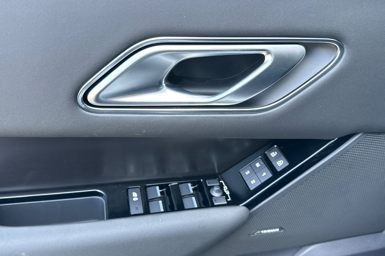 2026 Land Rover Range Rover Velar Dynamic SE
