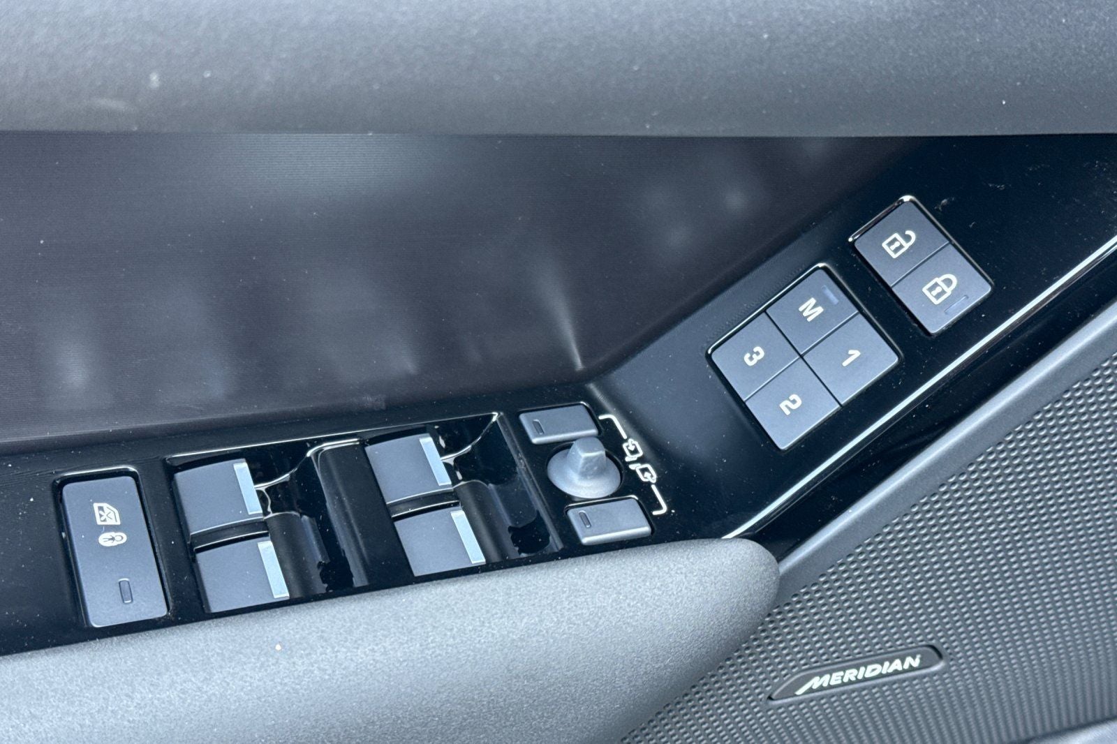 2026 Land Rover Range Rover Velar Dynamic SE