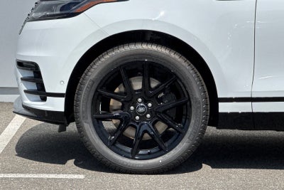 2026 Land Rover Range Rover Velar Dynamic SE