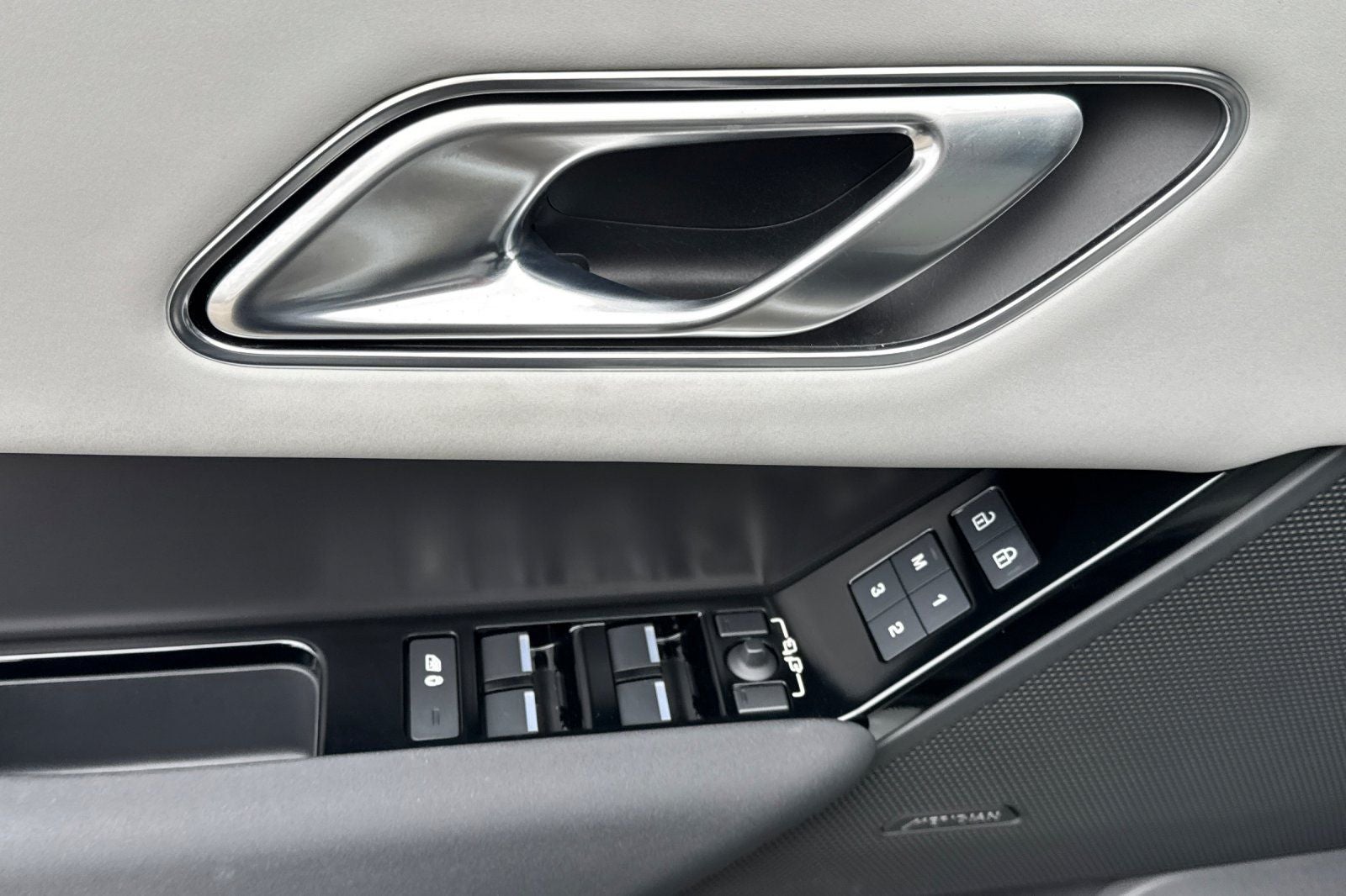 2024 Land Rover Range Rover Velar Dynamic SE