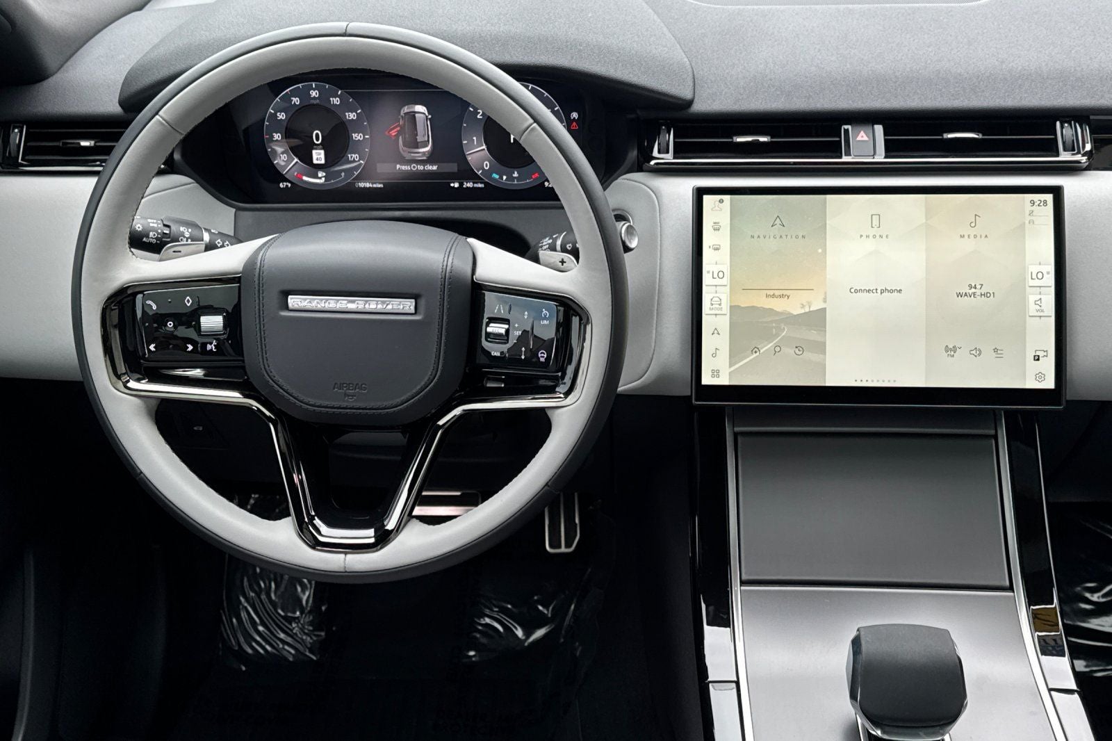 2024 Land Rover Range Rover Velar Dynamic SE