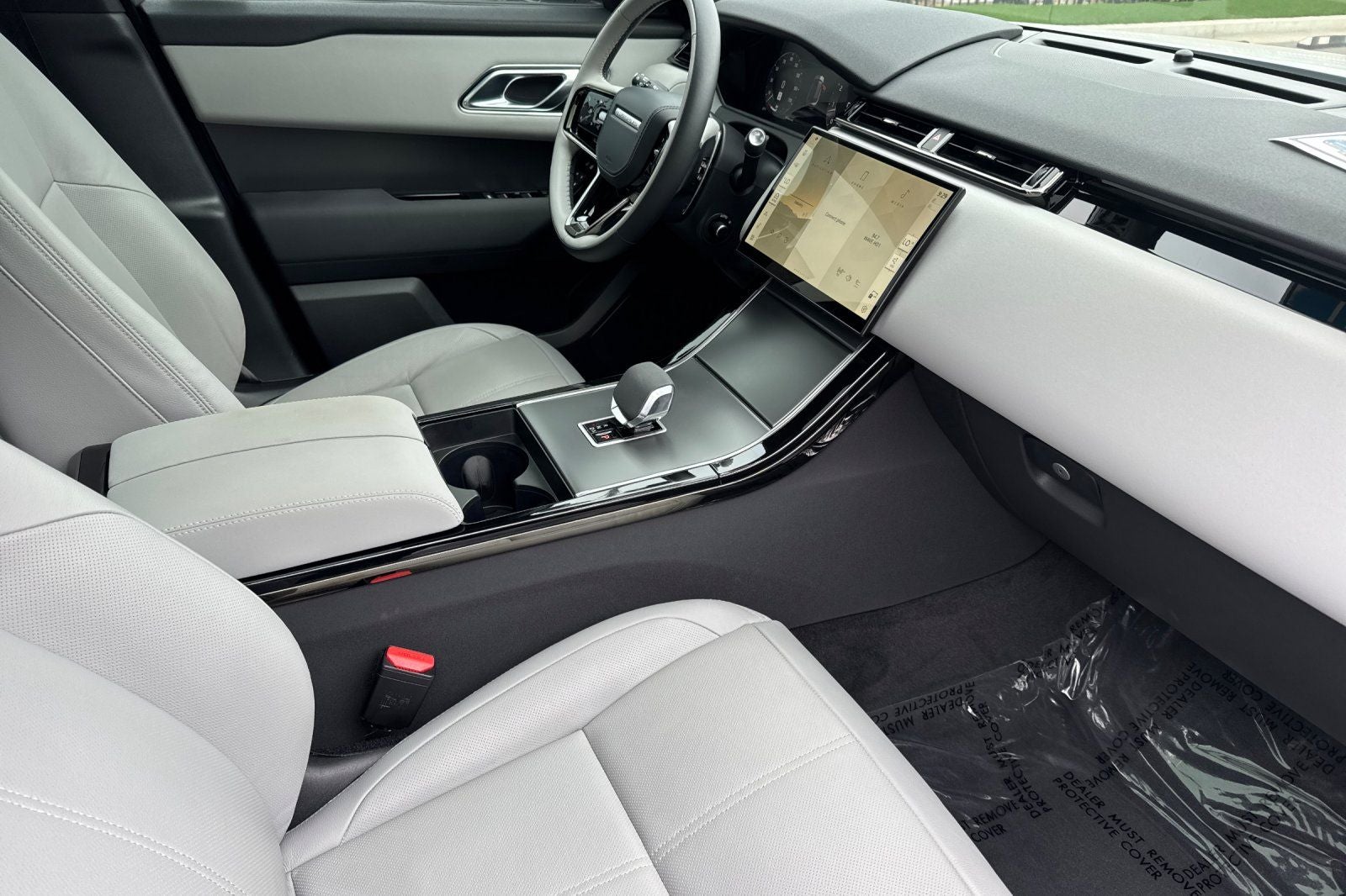 2024 Land Rover Range Rover Velar Dynamic SE