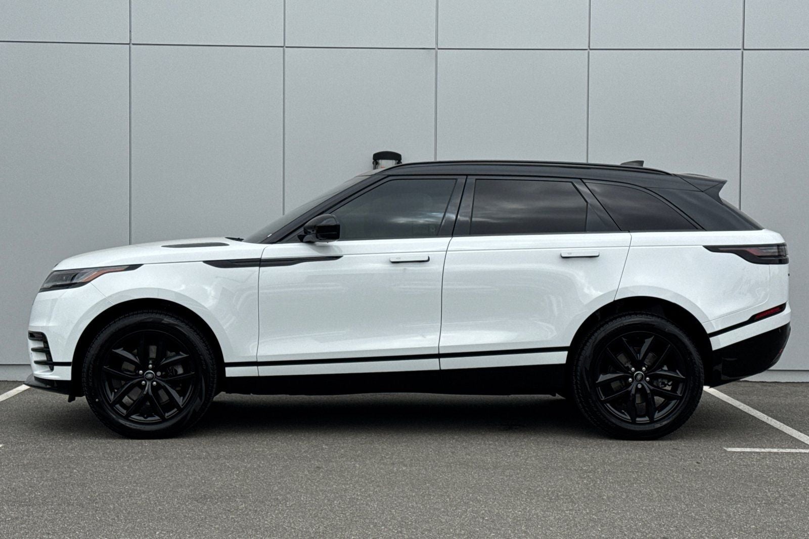 2024 Land Rover Range Rover Velar Dynamic SE