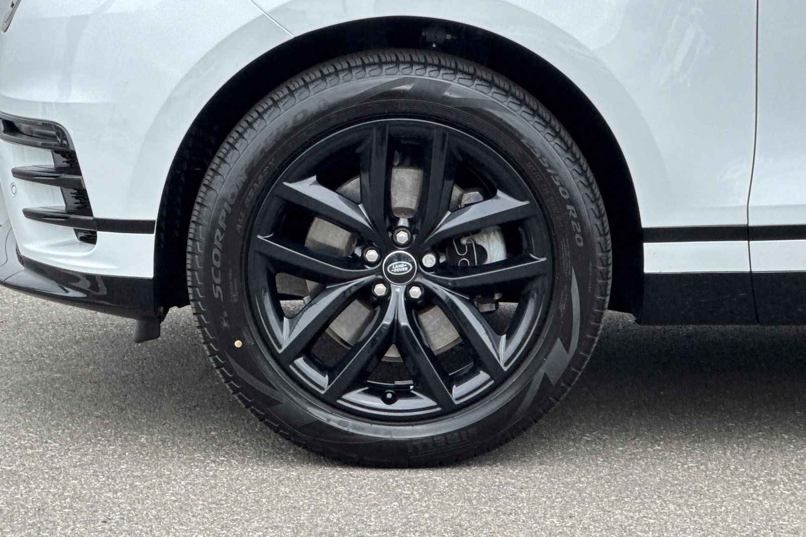 2024 Land Rover Range Rover Velar Dynamic SE