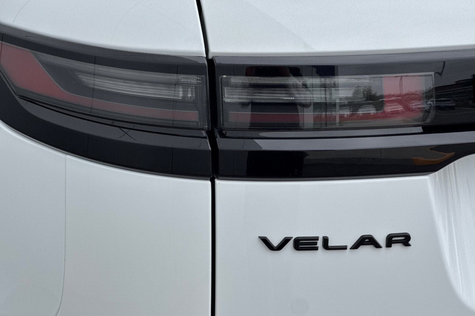 2024 Land Rover Range Rover Velar Dynamic SE