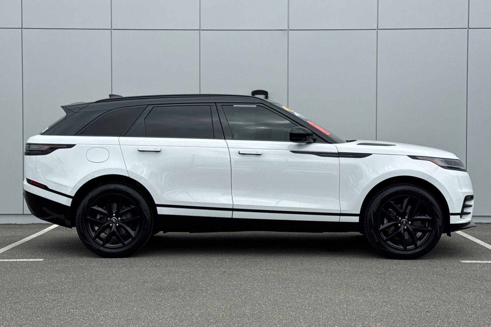 2024 Land Rover Range Rover Velar Dynamic SE