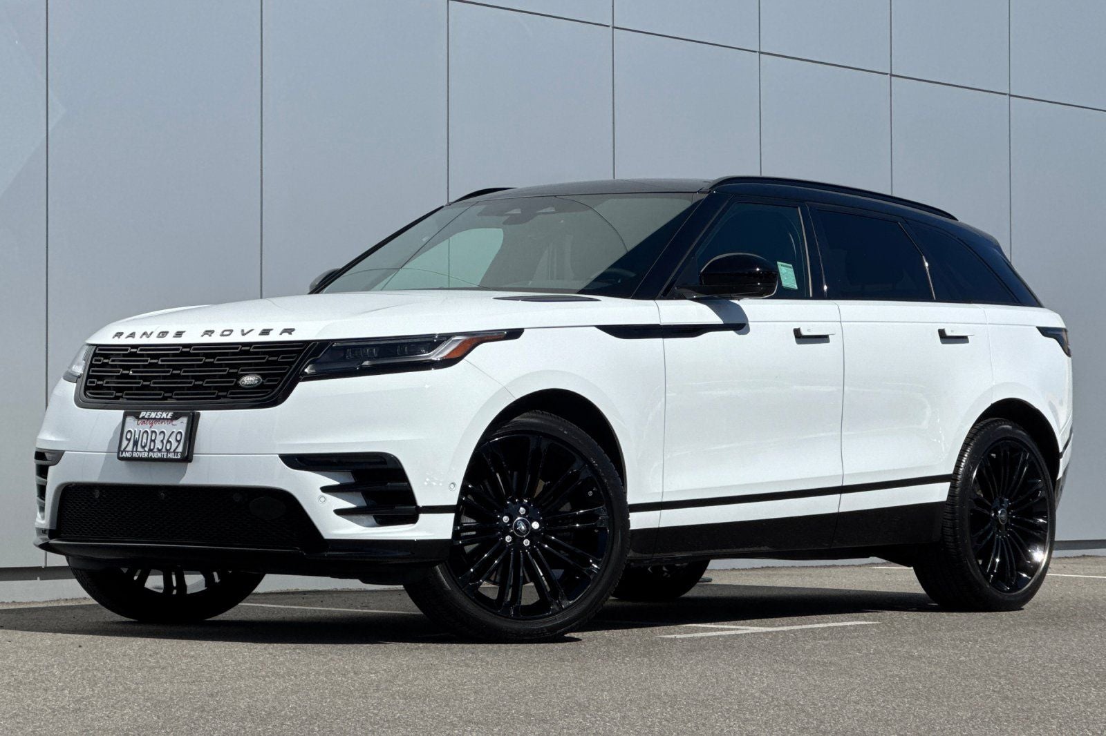 2026 Land Rover Range Rover Velar Dynamic SE