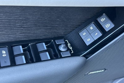 2026 Land Rover Range Rover Velar Dynamic SE